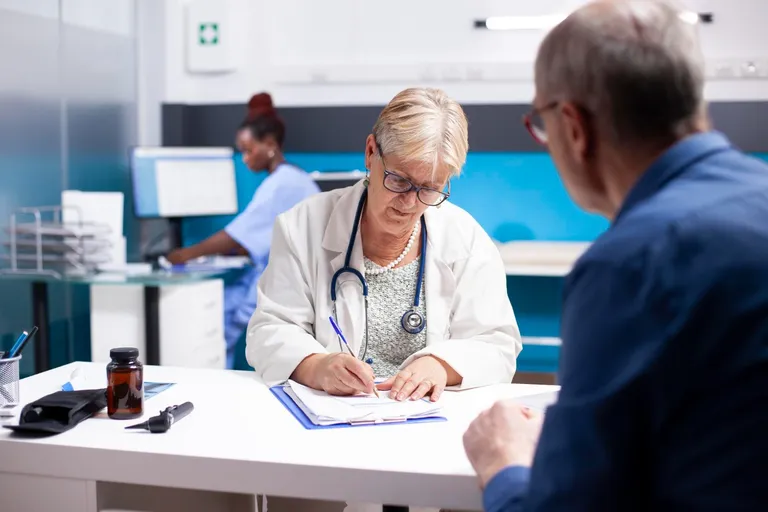 Koszty leczenia w Polsce: 2026 r. przyniesie podwyżki i gorszą dostępność?