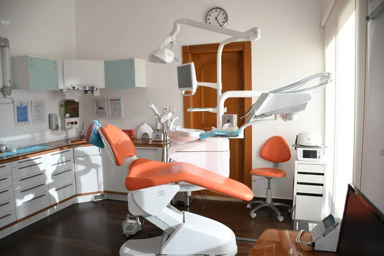 Wizyta u dentysty - czy dostanę zwrot z prywatnego ubezpieczenia zdrowotnego?